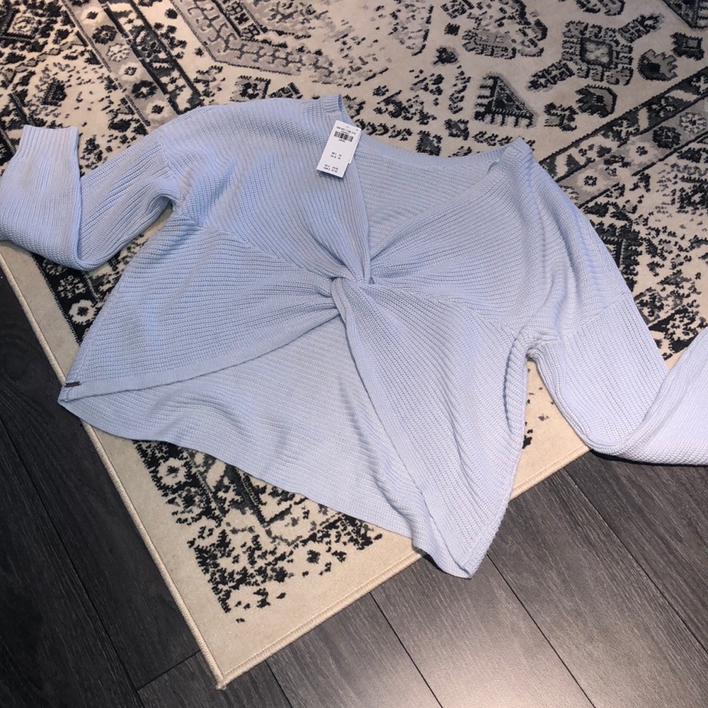 Hollister Twist Back Fall/Winter Sweater